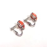 サンゴ(コーラル)付きプラチナ900製イヤリング横画像右向き