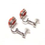 サンゴ(コーラル)付きプラチナ900製イヤリング横画像左向き