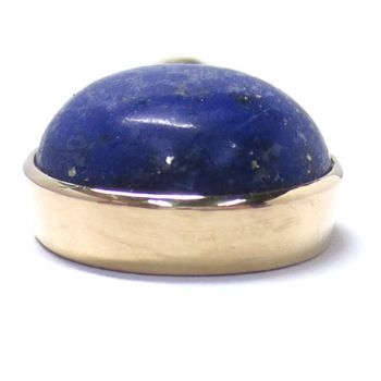 18金ペンダント枠付きラピスラズリの下部斜めからの画像